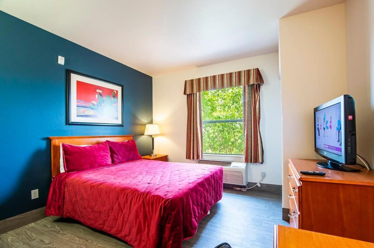 Sierra Vista Studio Apartment With Full Kitchen And King Bed Bagian luar foto