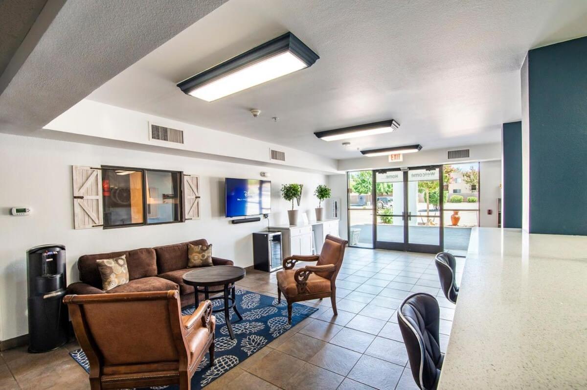 Sierra Vista Studio Apartment With Full Kitchen And King Bed Bagian luar foto
