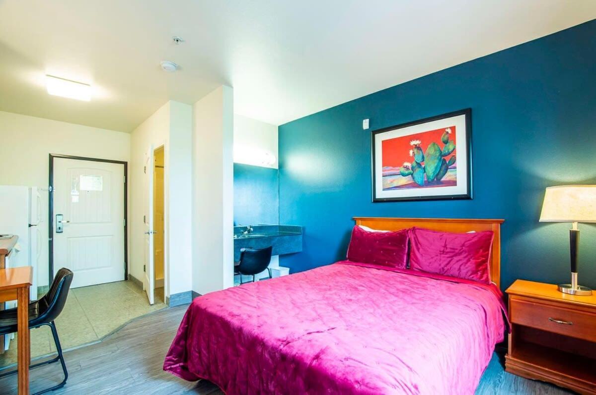 Sierra Vista Studio Apartment With Full Kitchen And King Bed Bagian luar foto